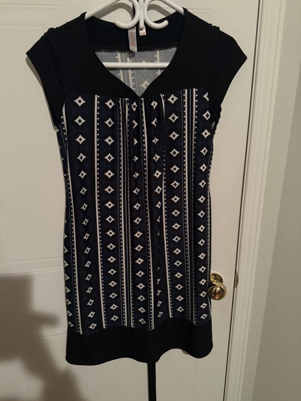 Black & White Geometric Print Cap-Sleeve Dress